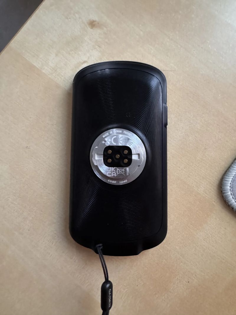 Garmin Edge 1040 + silikonovy kryt