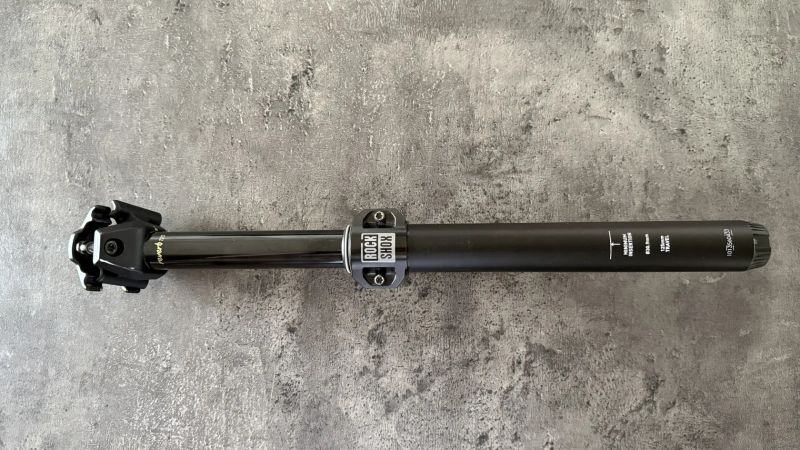 Nová teleskopická sedlovka Rockshox Reverb AXS – nový model B1, 30,9/400 mm (zdvih 125mm)