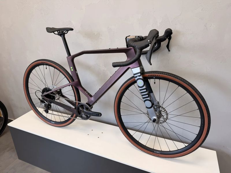 Gravel RONDO RUUT CF2 vel. M