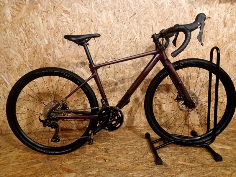 CUBE Nuroad Race rubyred ́n ́gloss 2025, velikost XXS