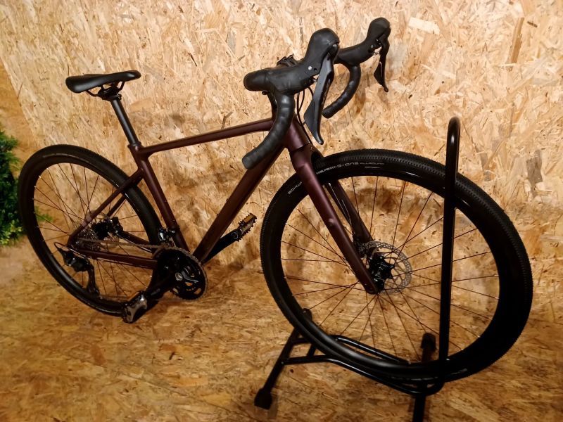 CUBE Nuroad Race rubyred ́n ́gloss 2025, velikost XXS