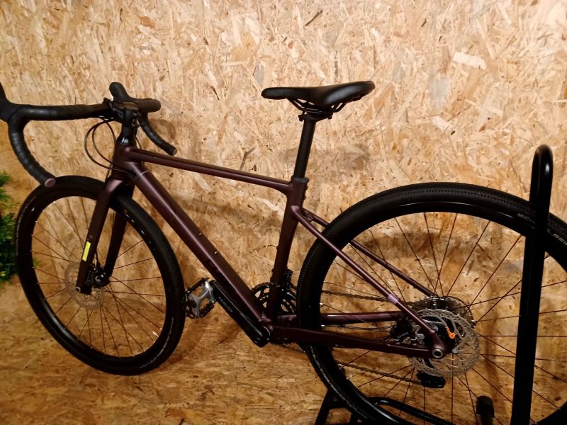 CUBE Nuroad Race rubyred ́n ́gloss 2025, velikost XXS