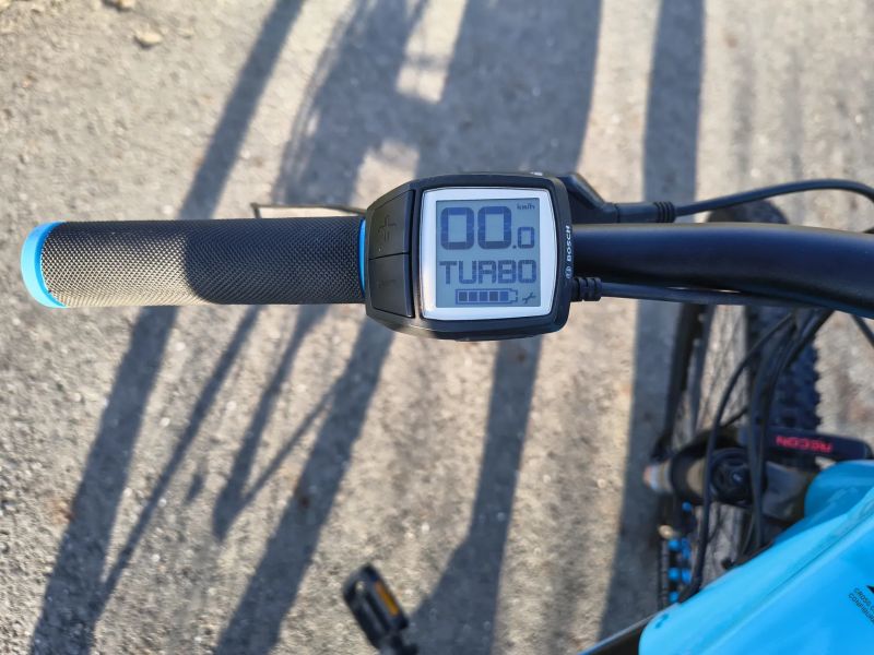 ELEKTROKOLO CUBE S BOSCH MOTOREM.,. PERFEKTNÍ STAV