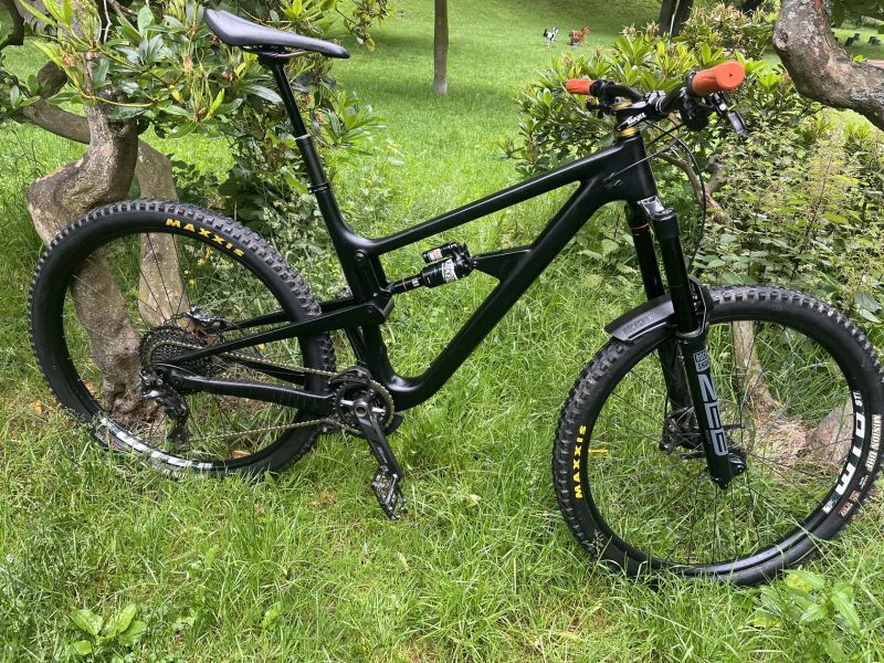 Enduro / DH karbonové kolo, Rock shox Zeb, Shimano XT