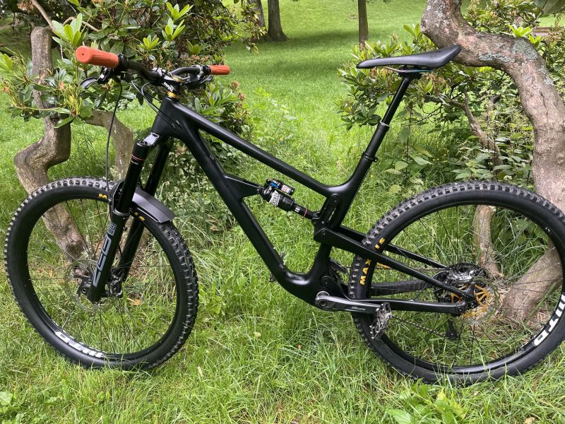 Enduro / DH karbonové kolo, Rock shox Zeb, Shimano XT