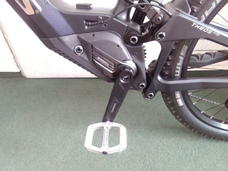 Kellys Theos F70