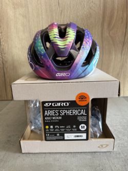GIRO ARIES SPHERICAL velikost M, pouze vyzkoušena