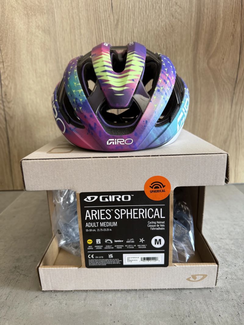 GIRO ARIES SPHERICAL velikost M, pouze vyzkoušena