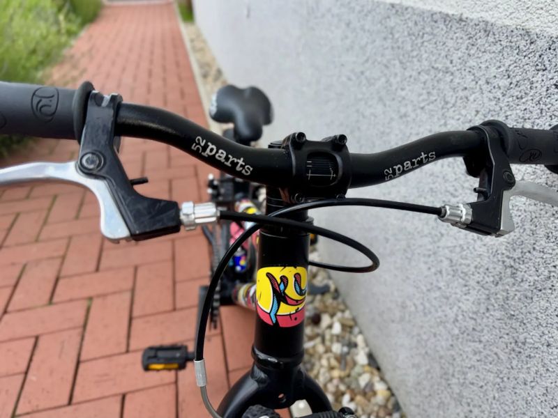 KUbikes 16L Comics Automatic
