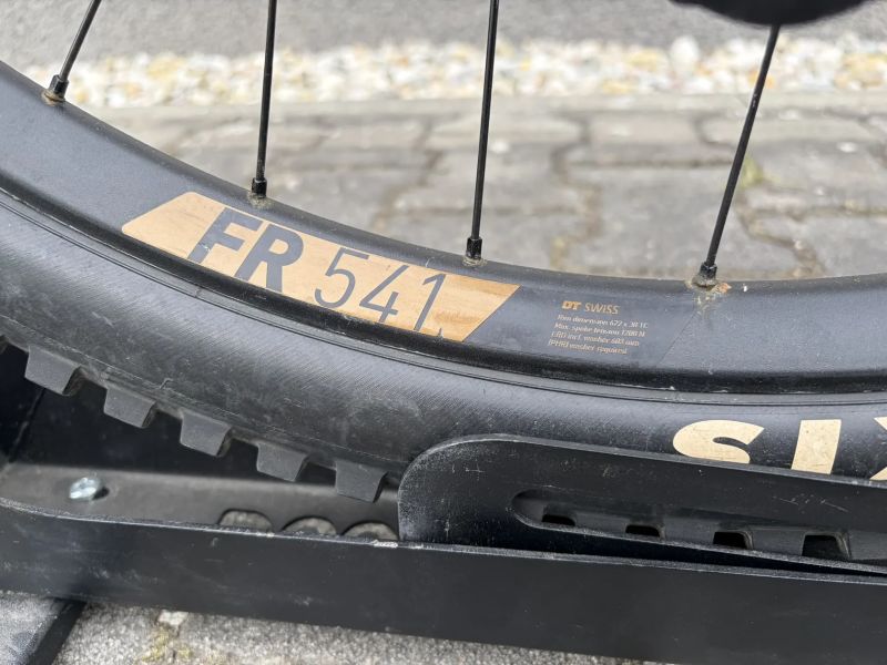 Instinct PowerPlay Carbon 50 vel.L. 720Wh, 108Nm, 750W