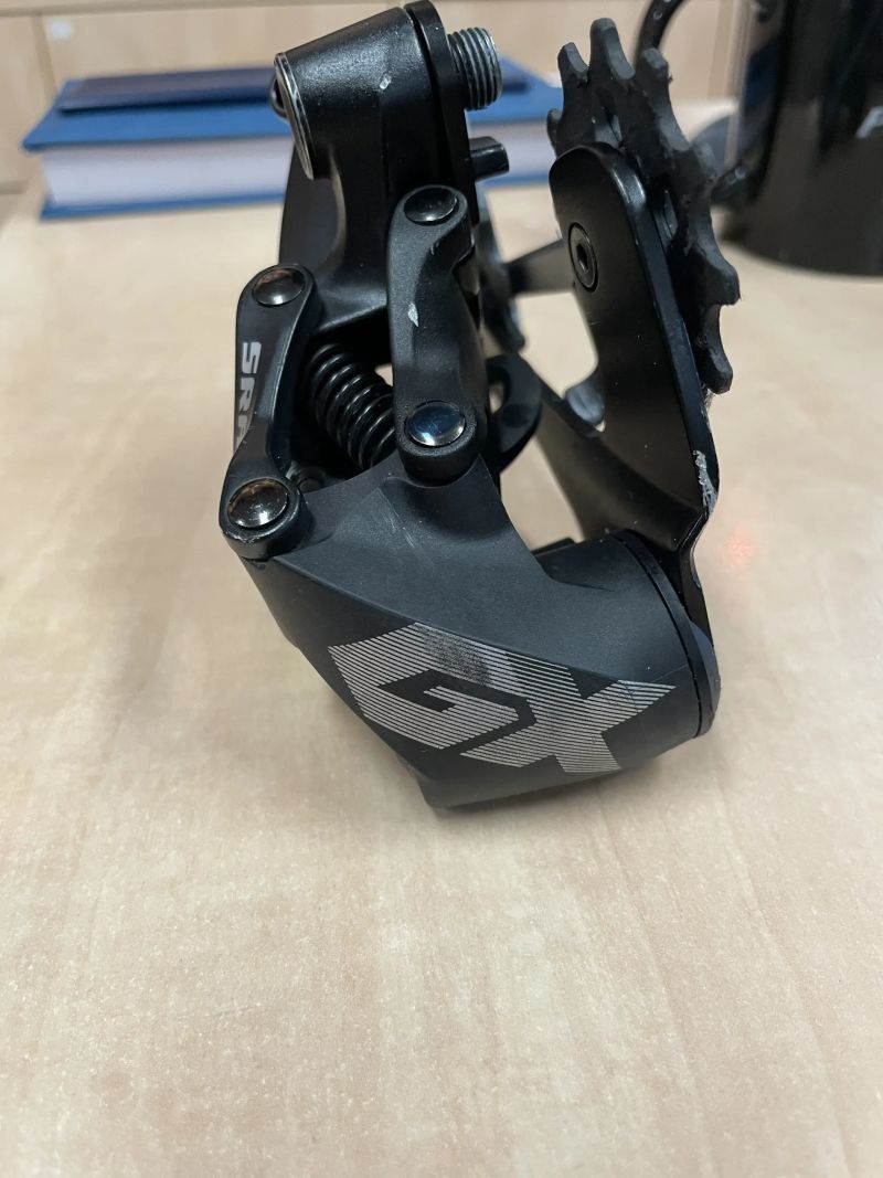 Prodám přehazovačku Sram GX Eagle + SX řadící páčku