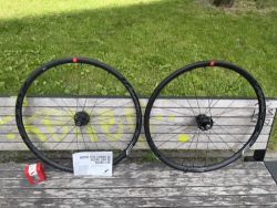 Prodám zapletená kola Fulcrum Racing 3 DB