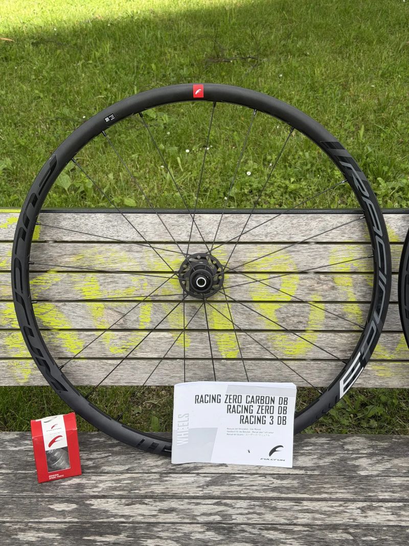 Prodám zapletená kola Fulcrum Racing 3 DB