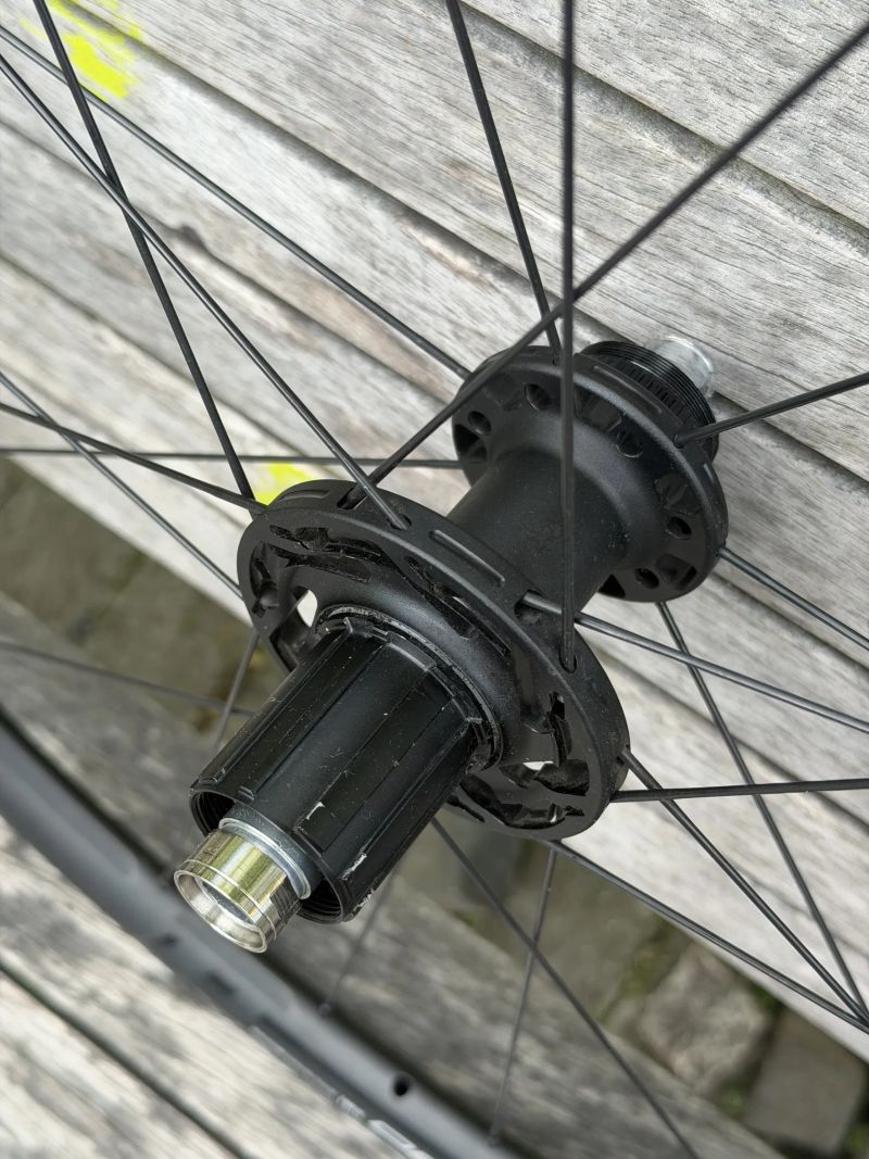 Prodám zapletená kola Fulcrum Racing 3 DB