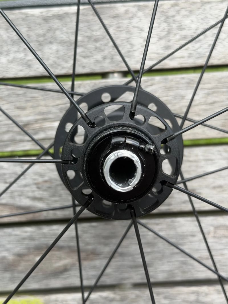Prodám zapletená kola Fulcrum Racing 3 DB