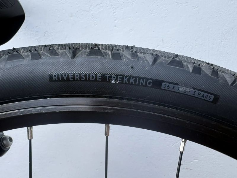 Dětské trekové kolo RIVERSIDE 26" pro 145-160 cm