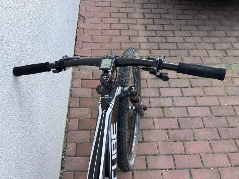 9,5KG!!! Cube 29" karbonový rám, komplet XTR DI2, Rock Shox SID XX, DT Swiss 350 XR331