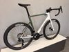 BASSO ASTRA pop green, Shimano 105 Di2, FFWD Tyro V3