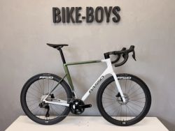 BASSO ASTRA pop green, Shimano 105 Di2, FFWD Tyro V3
