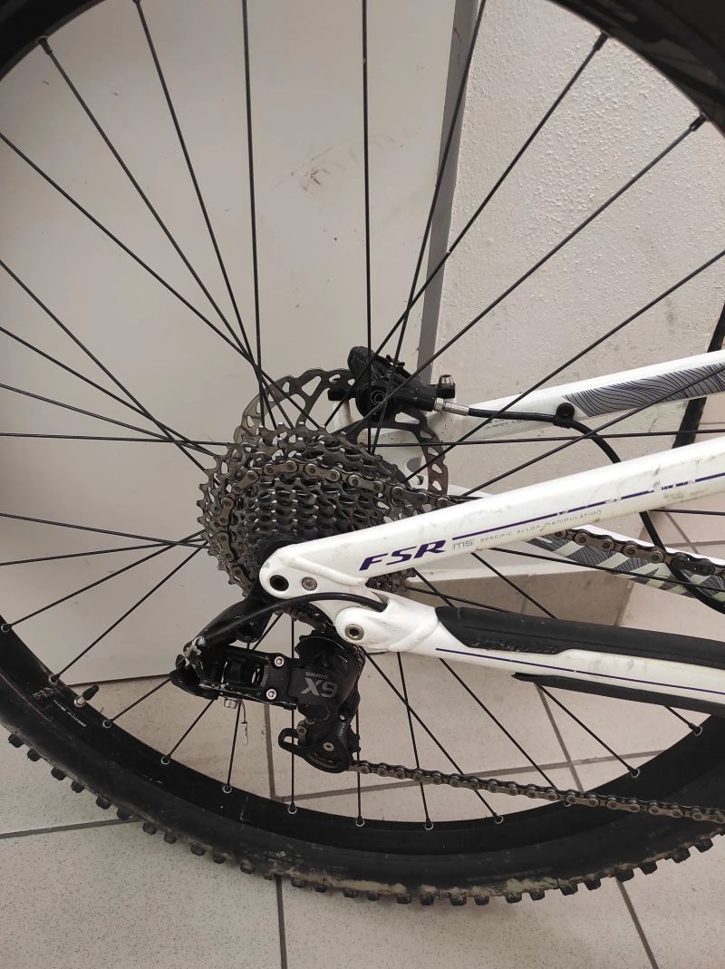Specialized FSR (L) 29" celoodpružené horské kolo