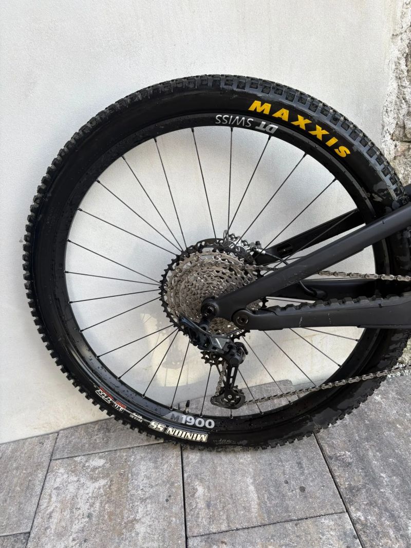 Canyon Spectral CF8