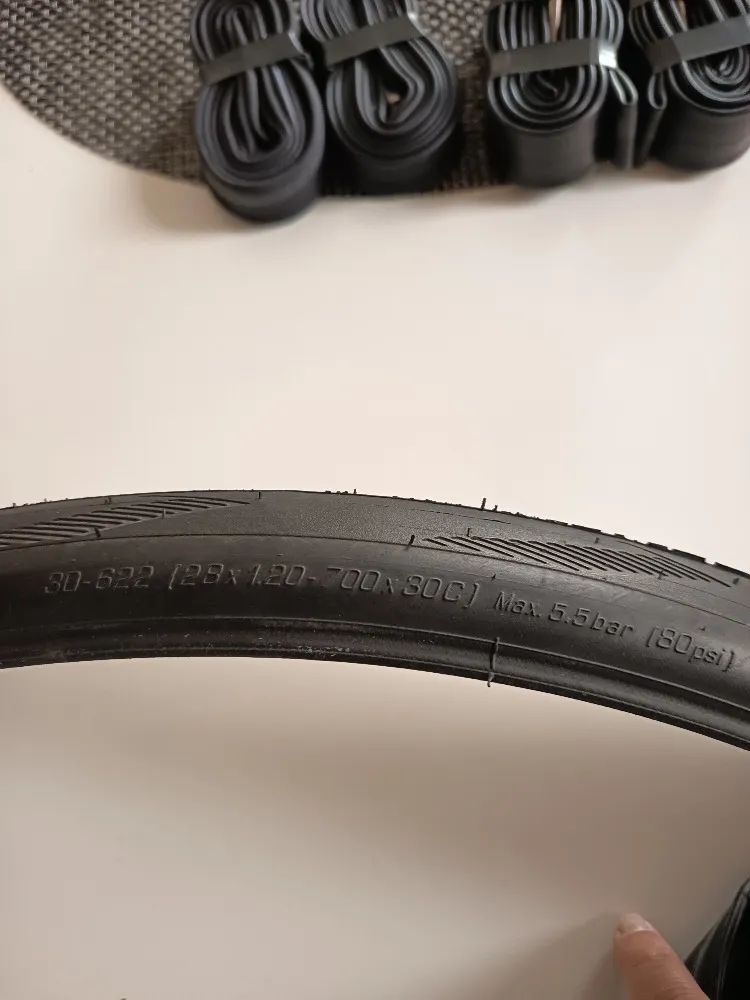 NOVÉ 2ks Schwalbe One v šířce 30 mm + 2ks duší Pirelli 23 -30/60