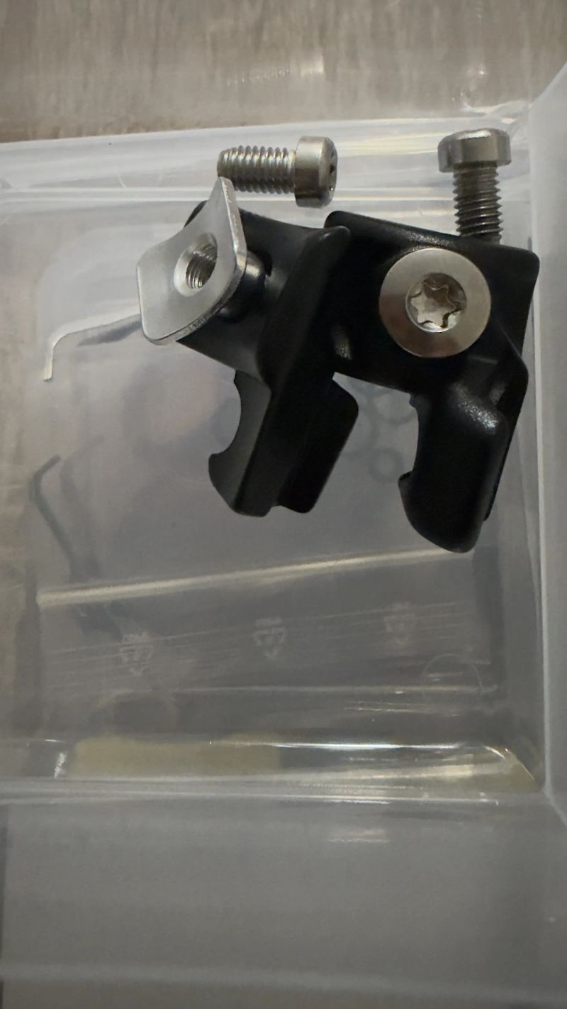 Brzdy SRAM MAVEN Silver