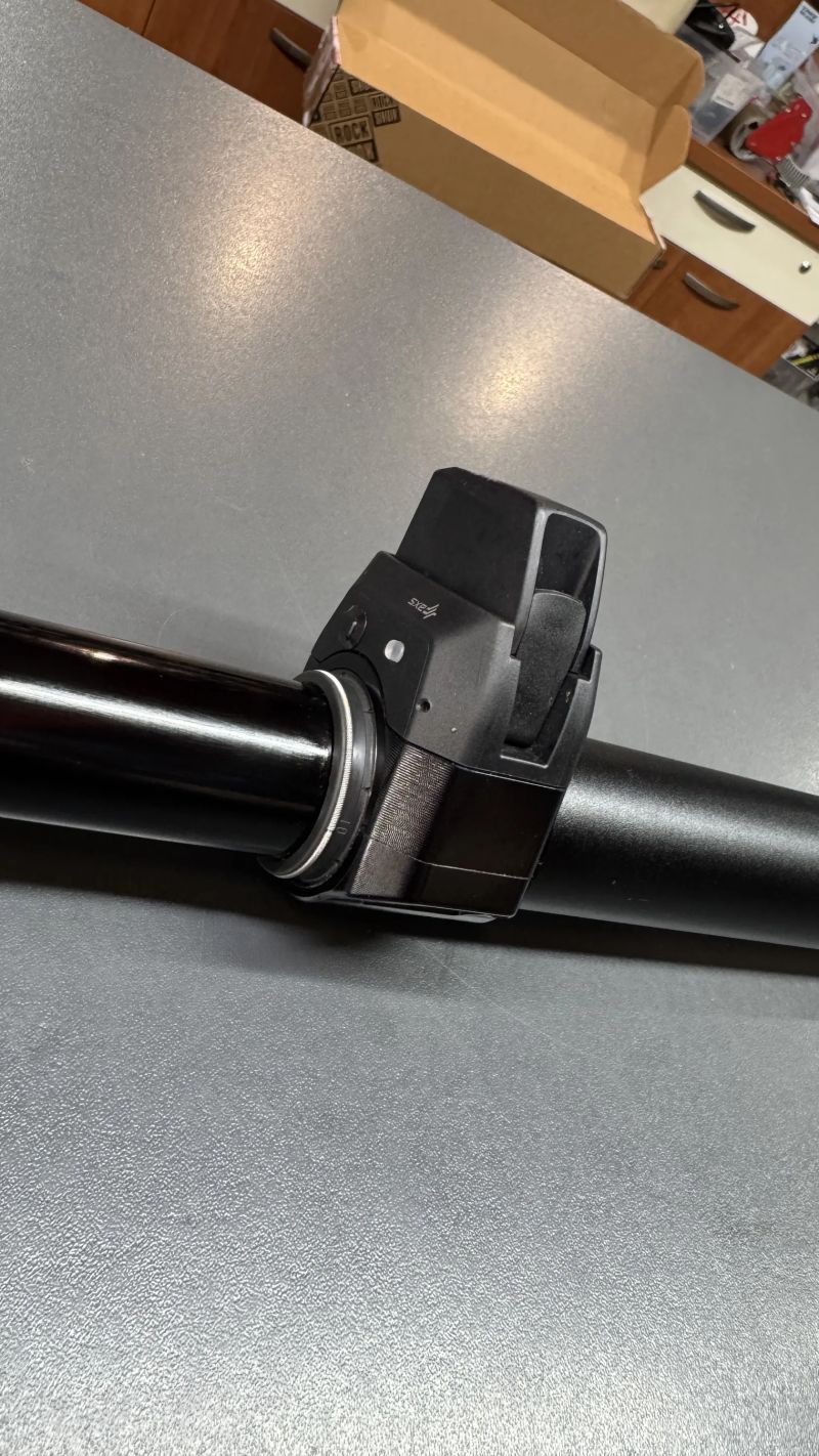 Rock Shox Reverb AXS 34,9mm / Zdvih 225
