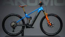 Cube Stereo Hybrid 140 HPC Actionteam 750 (vel. L, kola 29", model 2024)