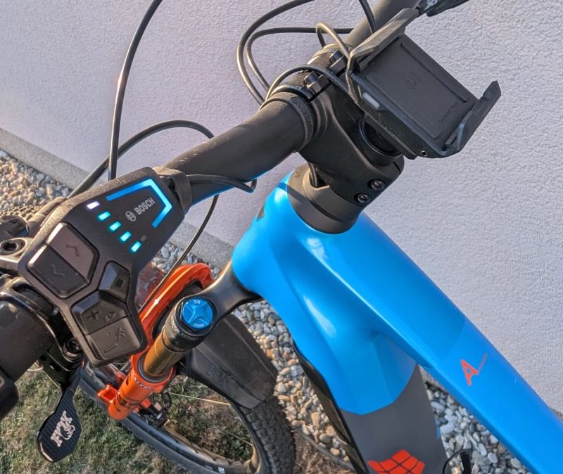 Cube Stereo Hybrid 140 HPC Actionteam 750 (vel. L, kola 29", model 2024)