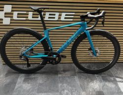 Cube Agree c62 Pro bali´n´prism 2026 - 47, 50, 60