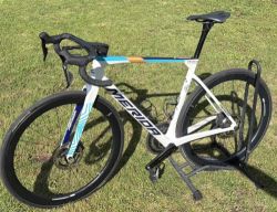 MERIDA SCULTURA TEAM Teal/Pearl(Team), Dura Ace Di2 s Wattmeterem