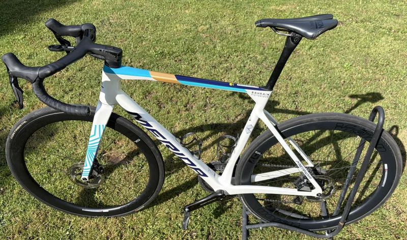 MERIDA SCULTURA TEAM Teal/Pearl(Team), Dura Ace Di2 s Wattmeterem