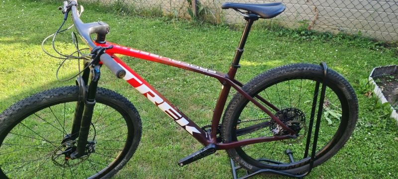 Trek PROCALIBER 9.8.- KARBONOVÁ KOLA 9.8kg