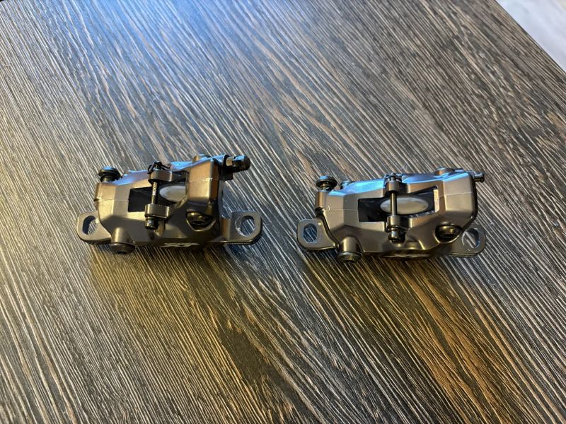 Brzdové třmeny Shimano XT BR-M8100