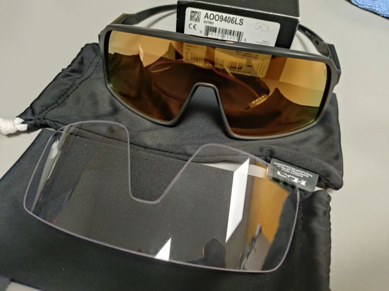 Oakley SUTRO