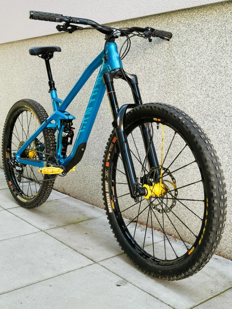 Canyon STRIVE CF 7.0 vel. M (S/M) 27,5" TOP STAV, 14,2 kg