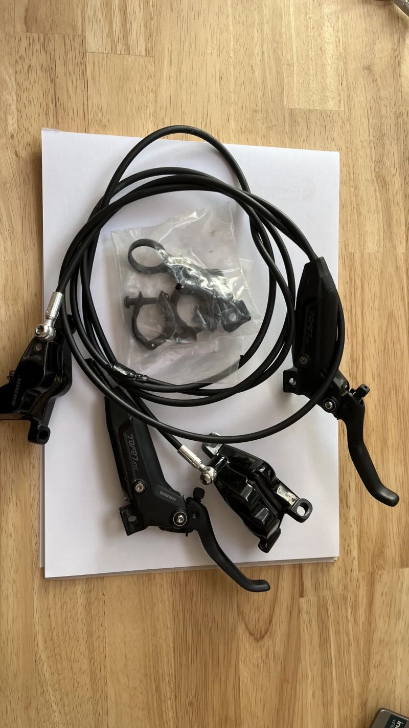 Brzdy SRAM Level Silver Stealth