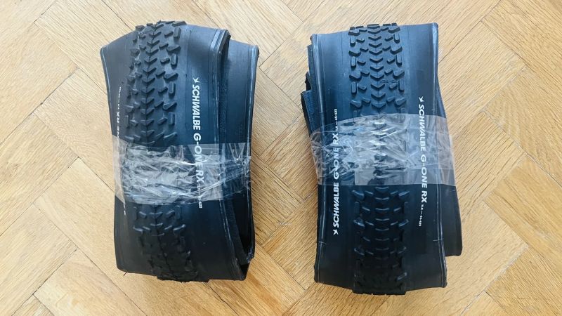 GRAVEL PLÁŠTĚ SCHWALBE G-ONE RX PERFORMANCE 45-622