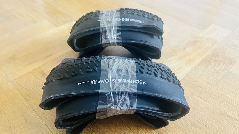 GRAVEL PLÁŠTĚ SCHWALBE G-ONE RX PERFORMANCE 45-622