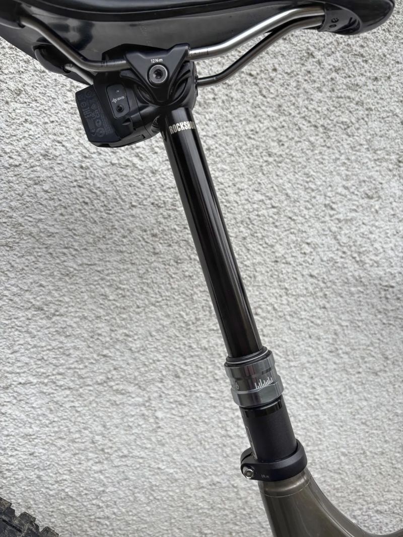 Rock Shox Reverb AXS 