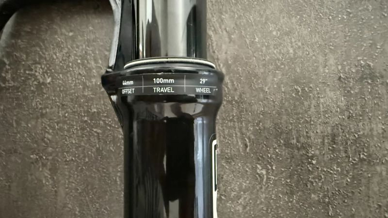 29" Vidlice Rockshox SID SL Ultimate 2P, Gloss Black