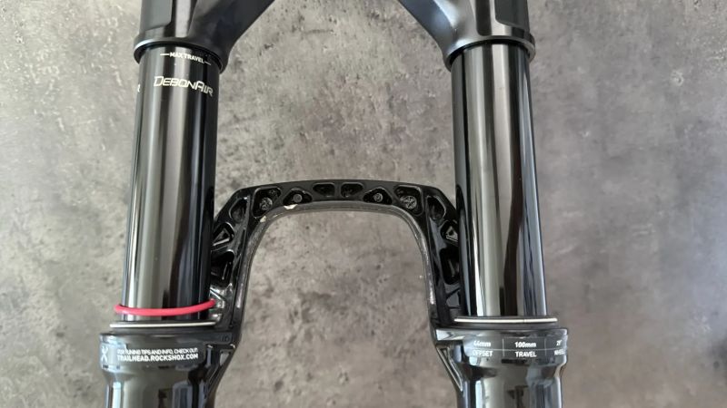 29" Vidlice Rockshox SID SL Ultimate 2P, Gloss Black