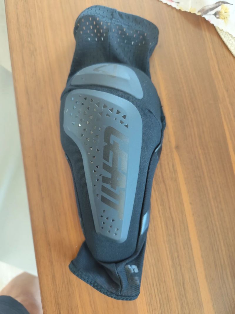 Chránič Leatt Elbow Guard 3DF 6.0 Black M