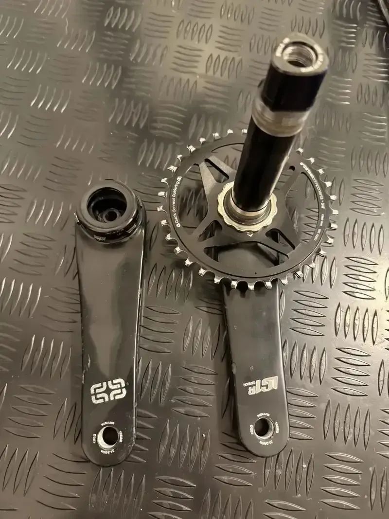 E*thirteen LG1 Race Carbon Cranks + střed