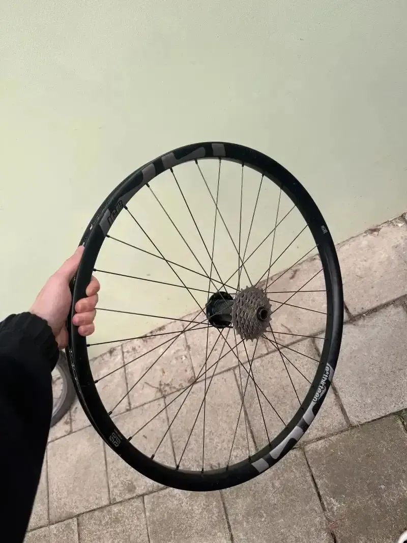 E*thirteen carbon LG1 Race DH