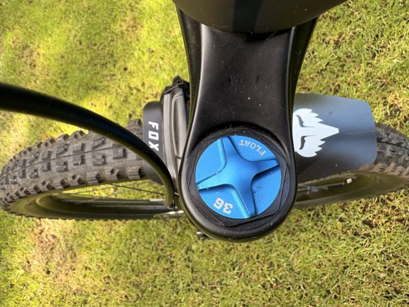 Mondraker Carbon foxy R