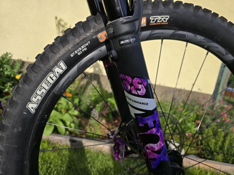 Santa Cruz Nomad Carbon C | vel. S 152-165 cm| odpočet DPH