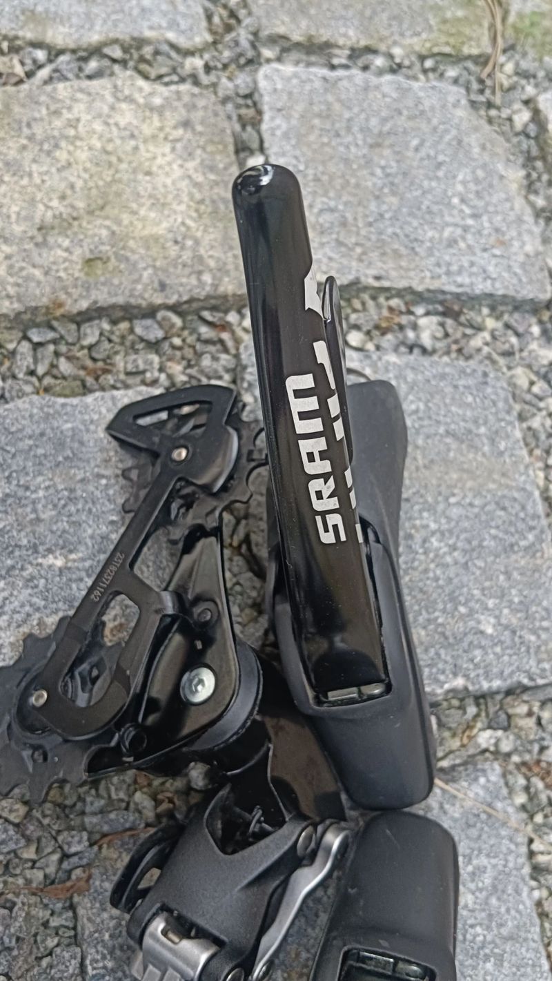 gravel silniční sada SRAM 1x11 přehazovačka SRAM Rival 11 Type 3.0 a páky SRAM APEX HydroR