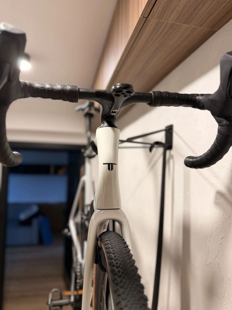 Sintesi FLU CX aerogravel 2025